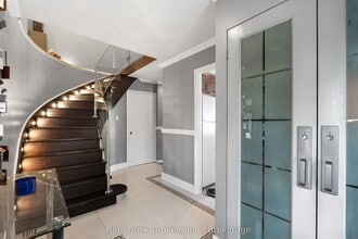 4768 Owl Cir in Mississauga, ON - Building Photo - Building Photo