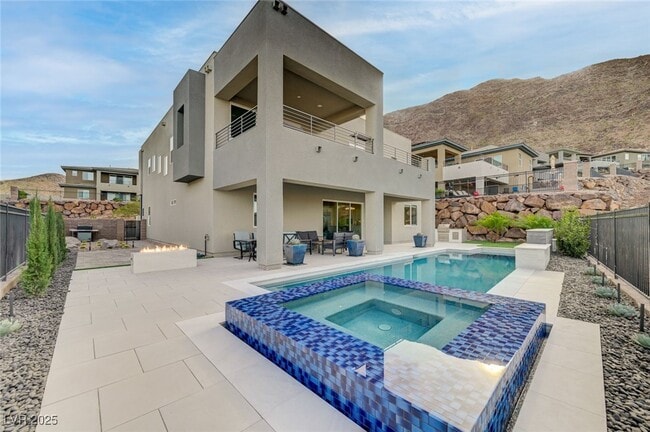 property at 510 Duvet Ct