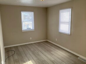 706 W 23rd St in Anderson, IN - Foto de edificio - Building Photo