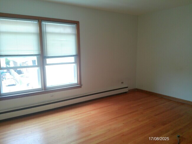 7256 W Belmont Ave in Chicago, IL - Building Photo - Building Photo