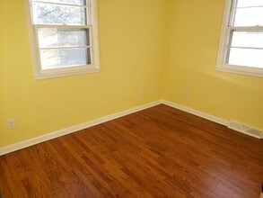 6452 Washington Ave, Unit 6452 in Windsor Heights, IA - Building Photo - Building Photo