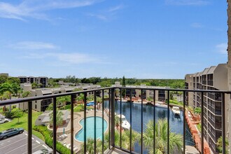 12 Royal Palm Way in Boca Raton, FL - Building Photo - Building Photo