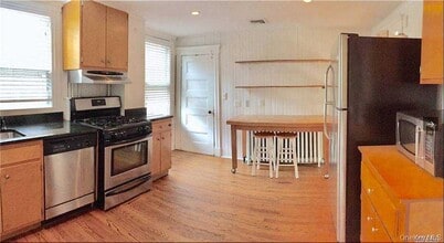 97 Potunk Ln in Westhampton Beach, NY - Building Photo - Building Photo