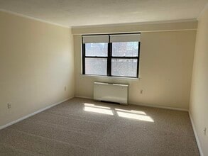8 Whittier Pl in Boston, MA - Building Photo - Building Photo