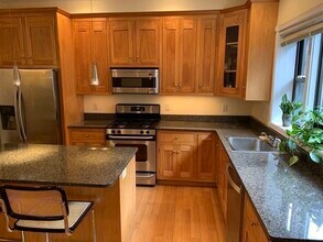 14 Wellington St in Boston, MA - Building Photo - Building Photo