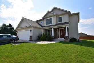 25910 Rolling Hills Dr in South Bend, IN - Building Photo - Building Photo