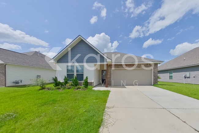 201 Salvat Dr in Lafayette, LA - Building Photo - Building Photo