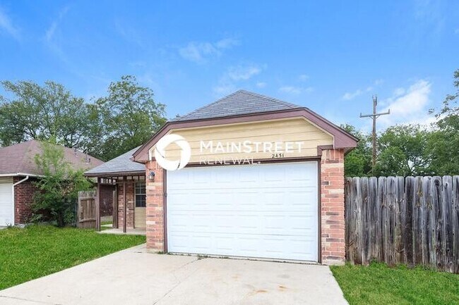 2431 Muddy Peak Dr in San Antonio, TX - Building Photo - Building Photo