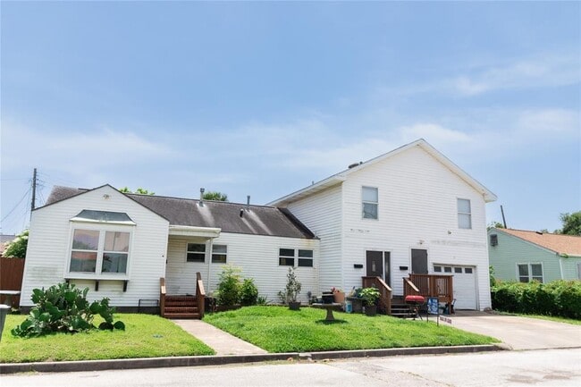 property at 5311 Perry Ave