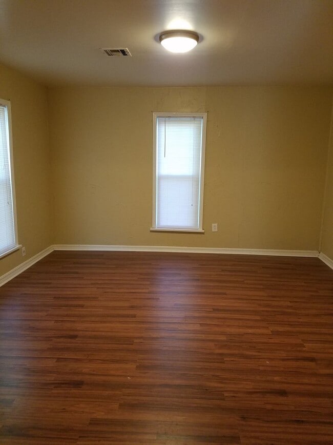 5 E Thatcher St in Edmond, OK - Building Photo - Building Photo