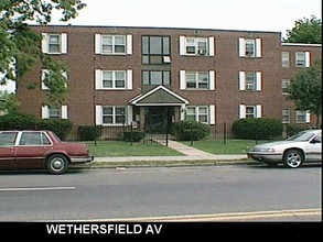 924-946 Wethersfield Ave in Hartford, CT - Building Photo - Building Photo