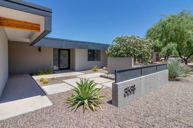 3538 E Gold Dust Ave