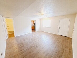 1506 John St in Albuquerque, NM - Building Photo - Building Photo