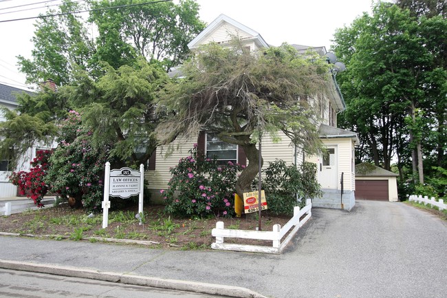 185 Albert St in Torrington, CT - Building Photo - Building Photo