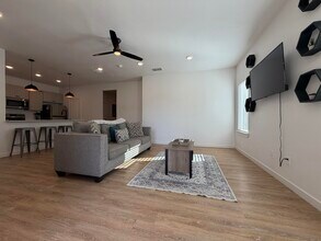 5807 Virginia Ave in Lubbock, TX - Building Photo - Building Photo