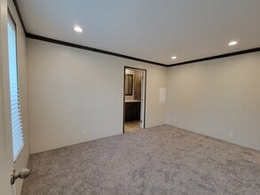 5091 Cove Ct in Algonac, MI - Building Photo - Building Photo