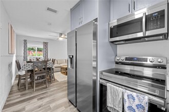 1208 NE 5th Ave in Fort Lauderdale, FL - Foto de edificio - Building Photo