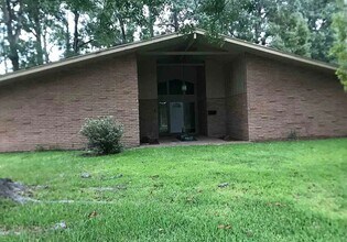 2140 Edson Dr in Beaumont, TX - Building Photo - Building Photo