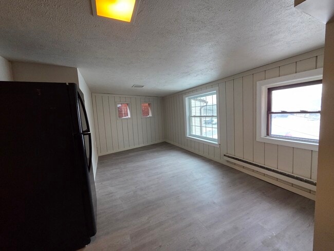 35 Main St, Unit 35 Apartment 1