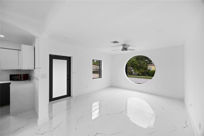 1500 Van Buren St in Hollywood, FL - Building Photo - Building Photo