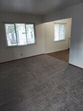 240 Gifford Ave in San Jose, CA - Building Photo - Building Photo