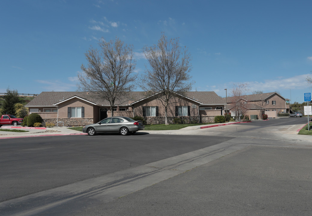 Trailside Apartment Homes in Clovis, CA - Foto de edificio