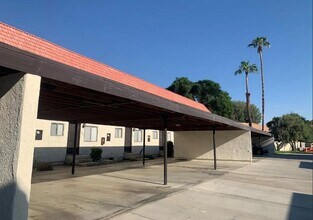 40215 Harris Ln in Palm Desert, CA - Building Photo - Building Photo