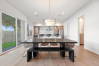 5203 Texas St in Houston, TX - Building Photo - Building Photo