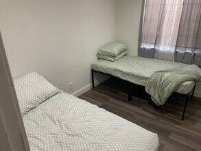 150 Arcade Blvd in Sacramento, CA - Foto de edificio - Building Photo