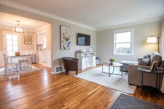 7046 Greenleaf Ave in Parma Heights, OH - Building Photo - Building Photo