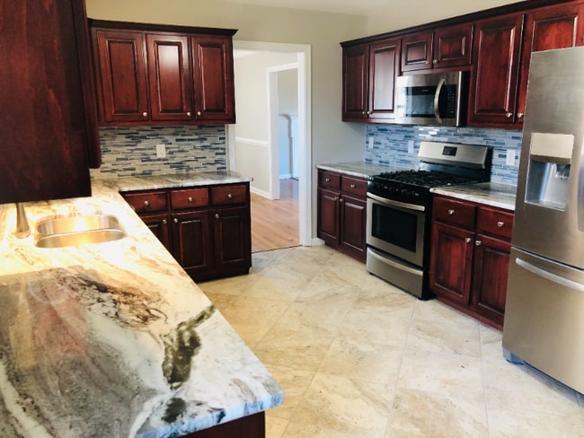 property at 3220 Glenview Ave