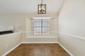 4211 Briarbend Rd in Dallas, TX - Building Photo - Building Photo
