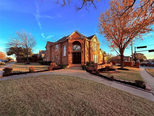 912 Rush Creek Rd in Keller, TX - Building Photo