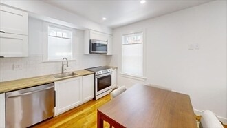 36 Shepard St, Unit 1L in Boston, MA - Building Photo - Building Photo
