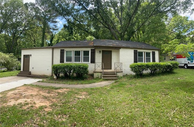 property at 3258 Raymond Dr