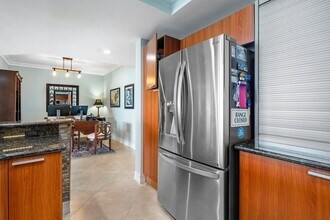 2650 Lake Shore Dr, Unit 1401 in Riviera Beach, FL - Building Photo - Building Photo