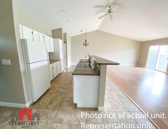 property at 1254 Crown Ct