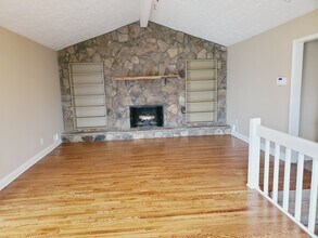 502 Tomahawk Trail in Woodstock, GA - Building Photo - Building Photo