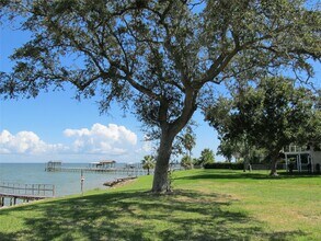 3 Avenue E in Bacliff, TX - Building Photo - Building Photo