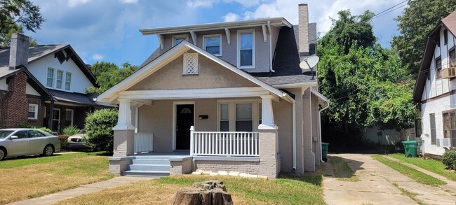 property at 809 E Lexington Ave