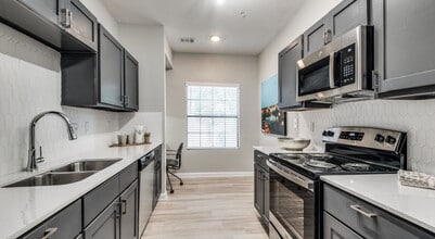 The Vincent in Dallas, TX - Building Photo - Building Photo