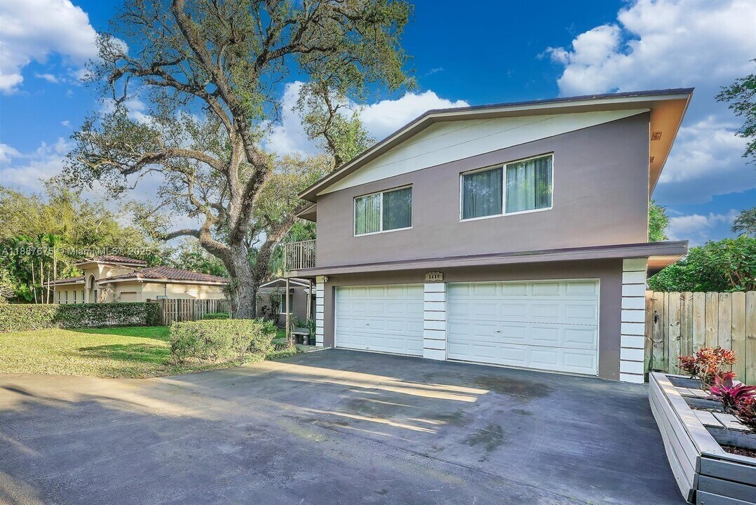1610 SW 30th Pl in Fort Lauderdale, FL - Building Photo