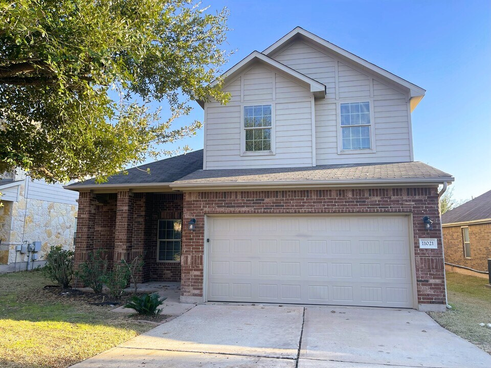 11021 Boundless Valley Dr in Austin, TX - Building Photo