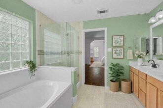 1403 Lochman Dr in Houston, TX - Building Photo - Building Photo