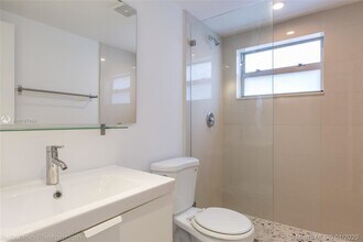 915 Jefferson Ave in Miami Beach, FL - Foto de edificio - Building Photo