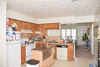 1900 Woodsman Dr in College Station, TX - Building Photo - Building Photo