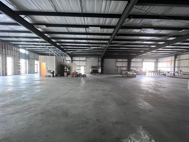 6490 Wy Pt Blvd in Magnolia Square, FL - Building Photo - Building Photo