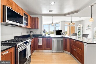 5750 Bou Ave in Rockville, MD - Building Photo - Building Photo