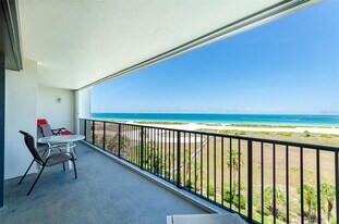 1250 Gulf Blvd, Unit 703 in Clearwater, FL - Building Photo