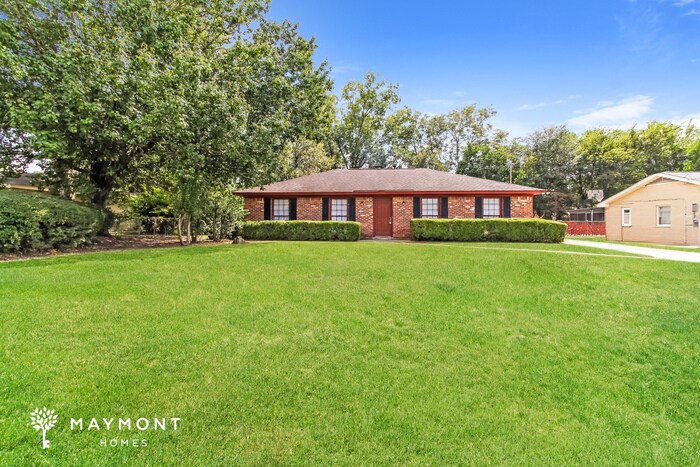 1166 Bassett Dr in Montgomery, AL - Building Photo